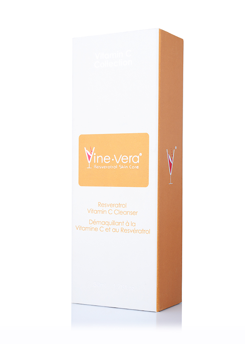 Resveratrol Vitamin C Cleanser in it's case